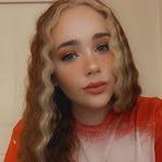 Courtney Mcnamee's Instagram, Twitter & Facebook