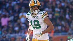 Aaron brown signed a 1 year, $615,000 contract with the cincinnati bengals, including an average annual salary of $615,000. Equanimeous St Brown Im Privatjet Mit Aaron Rodgers Und Der Super Bowl Nfl American Football Kicker
