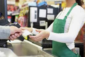 You automatically earn 2% cash back at gas stations and restaurants on up to $1,000 in combined purchases each quarter. Man Paying With Credit Card At Grocery Store Stock Photo Dissolve