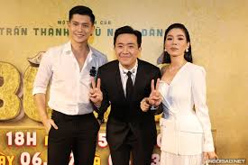 Vì phong tục không người sicilia nào được từ chối những đề nghị vào ngày cưới của con gái họ, vito corleone. 37sdohdxjohyhm