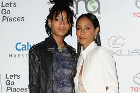 Джада пинкетт смит (60 фото). Willow Smith Says She S Proud Of Mom Jada For Speaking About Relationship With August Alsina People Com