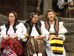 Are mama două fete, iar una dintre fete, nicoleta, face astăzi 18 ani. Oana Tomoioaga Mama Doua Fete Ai Youtube