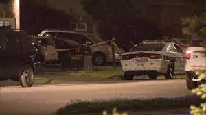 Peel police are searching for two suspects, after a shooting in the rathburn and creditview area in mississauga. Man Hit By Glass During Mississauga Shooting Citynews Toronto