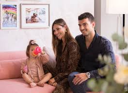 Beatrice valli, marco fantini e i figli. Beatrice Valli E Marco Fantini Noi Una Famiglia Come Tante