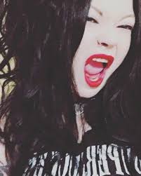 With deepest condolences. For all KOW members who may have been Server 18  or known her from Server 18. It is with great sadness that we announce the  loss of Kat base