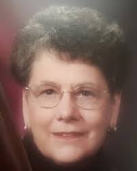 Sandra Bearden's Instagram, Twitter & Facebook