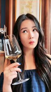 Just drink the wine already 🍷🍇 #terroir Ok but for real, I learned a lot  about vino (and the art of talking about it) from Master of Wine Richard  Hemming of 67