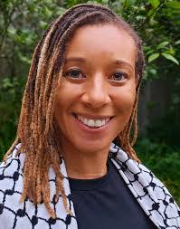 Loren Bell's Instagram, Twitter & Facebook