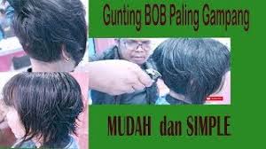 Mimpi memotong rambut sering kali ditafsirkan dengan hal yang negatif. Potong Rambut Bob Emo Extrem Bob Hair Cutting Tutorial Youtube