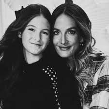 Sonia Hess, da Dudalina, adere à campanha contra o câncer de mama