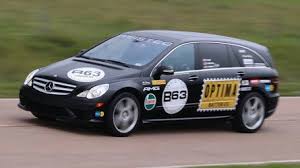 700 Hp Mercedes R63 Amg Hits 165 5 Mph Is The Fastest Minivan Ever In 2020 Mini Van Amg Car And Driver