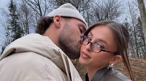 Alicia Moffet emménage avec son chum et vous allez reconnaître la maison