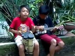 Bukan Lautan Hanya Kolam Susu Versi Penerus Musik Bangsa Youtube