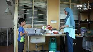 Permulaan hubungan athea dan hazran tidak pernah aman. Tak Ada Cinta Sepertimu Episod 16