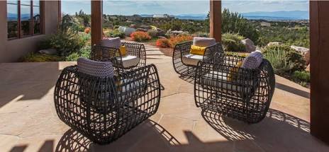 High-exposure commercial patios demand textiles engineered to resist intensive solar radiation.,AI 生成
