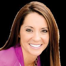 Anna Ashlock's Instagram, Twitter & Facebook