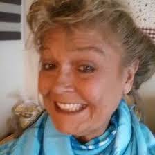 Andrea Albee's Instagram, Twitter & Facebook