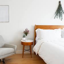 Ode Au Printemps Il Y A Des Fleurs Partout Dans Ma Maison Et Ca Fait Du Bien En Cette Journee Ensoleillee Bedroom Inspirations Home Decor Home