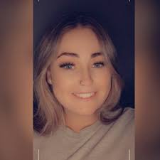 Rhiannon Henry (@rebohenry10)