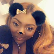 Do you answer the phone every time your girlfriend/ boyfriend/ wife or  husband calls? 🤔⬇️