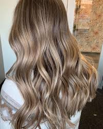 And the hair color is…brown with blonde highlights, also known as bronde. Updated 40 Blonde Hair With Brown Lowlights Looks August 2020