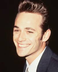 Luke and Alyson Hannigan back in 2004 when they did “When Harry Met Sally”  Broadway in London ❤️ #lukeperry #alysonhannigan #whenharrymetsally  #broadway #london