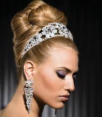 1950s women with natural curly hairs were considered blessed to adopt this hairstyle with ease. 50s Hairstyles The Most Popular Haircuts And Hair Styling