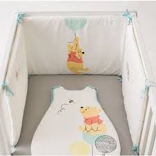 La chambre de winnie l'ourson. Tour De Lit Bebe En Velours Disney 40 X 180 Cm Winnie Babycalin Pas Cher A Prix Auchan