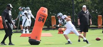 Let's get that out there just in case you watched the season opener i covered underwood (and even did a story on his charity work) in 2015, so i figured i would watch the. Josh Getzoff On Twitter Isuredbirds Colton Underwood At Eagles Practice Mt Eagles Your Newest Eagles Lb Colt3five Went Right To Work Http T Co Nyecc4rtyr
