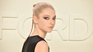 男性から女性へ。変化するボディライン、“しっくり”と一致する心と体。【実録 トランスジェンダー美容 part1】 | Vogue Japan