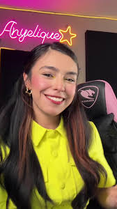 Birds of A Feather X Perlas Negras Con Redbull