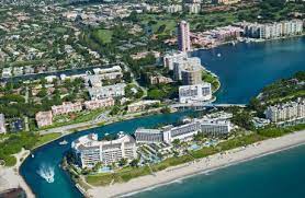 Each unit features either a kitchenette or full kitchen and a spacious living area. Florida Beachfront Hotels Palm Beach Fl Hotels