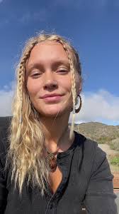 I FOUND A LOST ENGAGEMENT RING!! 😱💍 Help me find the owner! #lostring  #ontarioairport #help #engagementrings #reallybigrock #OK #damselindistress  #weddingtiktok #weddingonpause #california ...