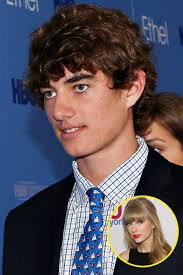 Who Is Taylor Swift's Boyfriend? A Timeline Of Her Relationships