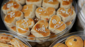 Berikut ini beberapa jenis kue kacang yang bisa kamu buat. 11 Kue Lebaran Yang Jadi Favorit Di Rumah Gaya Hidup