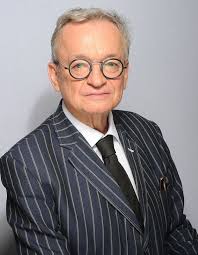 En plus des émissions avec petitrenaud on peut découvrir une douzaine de recettes régionales faciles et rapides à faire, le tout dans un format calendrier hyper pratique. Jean Luc Petitrenaud Sa Bio Et Toute Son Actualite Elle