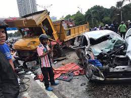 National, regional and world news. One Killed Three Injured As Lorry Crashes Into Two Cars And A Motorcycle The Star
