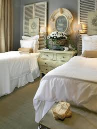 Undrar hur man dekorerar det lilla sovrummet? 30 Best Vintage Bedroom Decor Ideas Interiorsherpa Chic Bedroom Decor Shabby Chic Decor Bedroom Bedroom Vintage