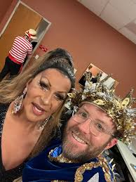 Your Barefoot Neighbor added a...