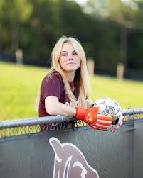 Senior spotlight brought to you by @selectsportamerica This is Melodie,  class of 2025! She was so personable, so polite and such a good sport.  Someone that never meets a stranger will go