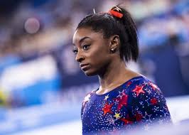Biles appeared to slip and nearly landed on her knees trying to land. Htm8srowjaonqm