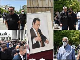 Θλίψη στην κηδεία του μεγάλου καλλιτέχνη. Kwyx9soctgxb4m