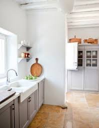 Vivez Un Reve Eveile Avec Ces Villas Jumelles Face A La Mer Egee Interieur De Cuisine Cuisine Mediterraneenne Cuisines Maison