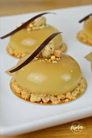 Entremets Poire Chocolat Caramel En 2020 Poire Au Chocolat Dessert Alimentation