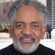 Chris Scott's Instagram, Twitter & Facebook