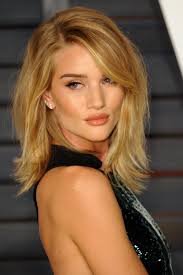 Rosie Huntington Whiteley Mid Length Hair Hair Styles Shoulder Length Hair