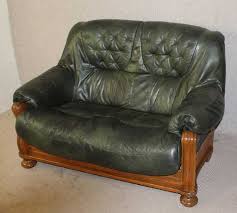 Buy usa made leather sofas and loveseats that are made by top quality makers of leather living room furniture. Antiques Atlas 2x 2 Seater Green Leather Sofas On Solid Oak Base