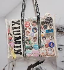 Getouttamyheart Adli Kullanicinin Exo Goods Panosundaki Pin Canta Kpop Exo