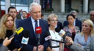 Bogate zagraniczne korporacje od lat stosują taki model, że pracownikom w długiej delegacji przysyłają rodziny na weekend na swój koszt, by pracownik był szczęśliwy, a więc i bardziej efektywny. B0mzwn0j0mrq0m