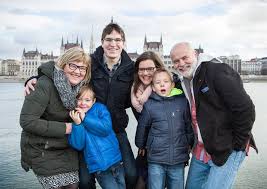 Gyula maár and mari töröcsik were married for 40 years before gyula maár died, leaving behind his partner and 4 children. Nemzetkozi Orokbefogadas Orokbe Hu 2 Oldal